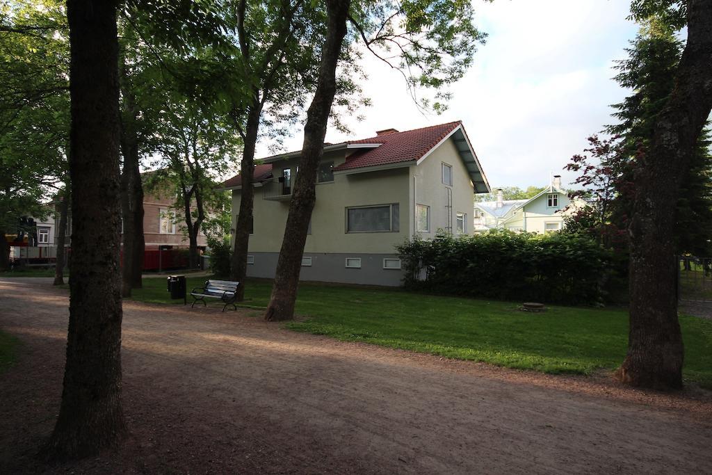 Majoitushuoneisto Tuomipuisto Naantali Exterior foto